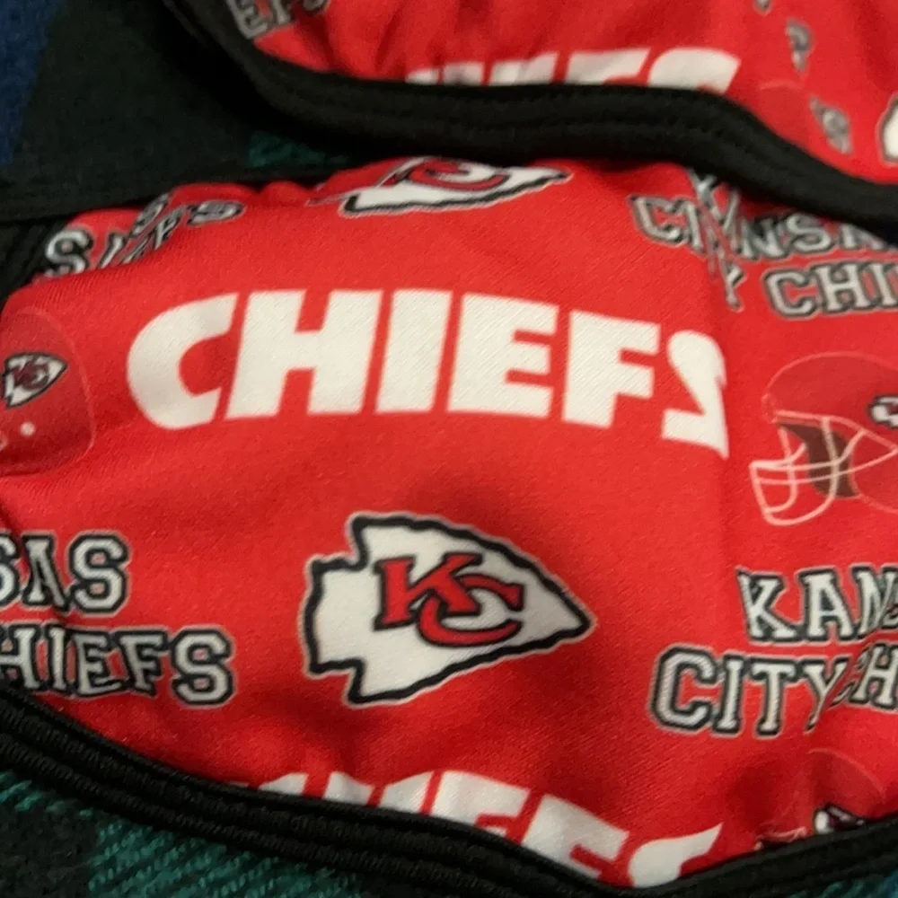 6/$20 New set/2 kid’s KC chiefs face masks